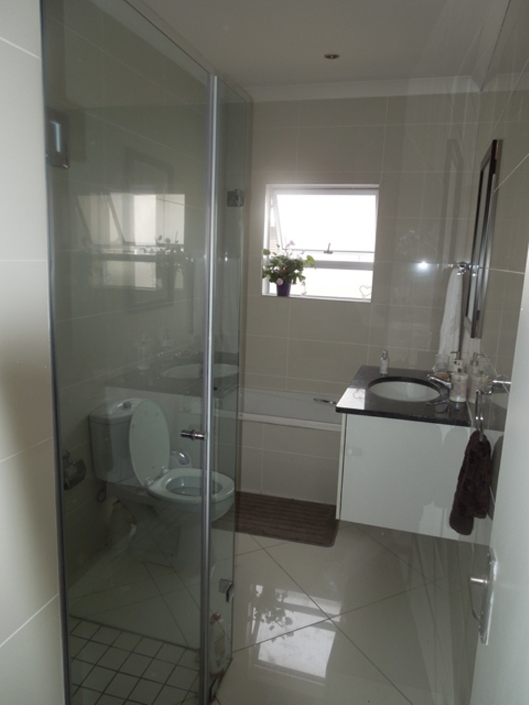 To Let 3 Bedroom Property for Rent in Fernwood Western Cape